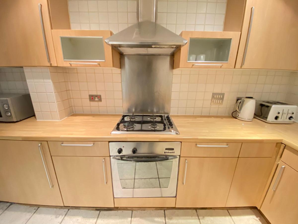Large 5-Bed City Centre Townhouse With Secure Parking 맨체스터 외부 사진