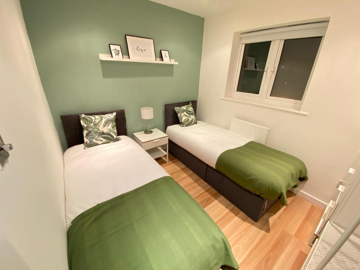 Large 5-Bed City Centre Townhouse With Secure Parking 맨체스터 외부 사진