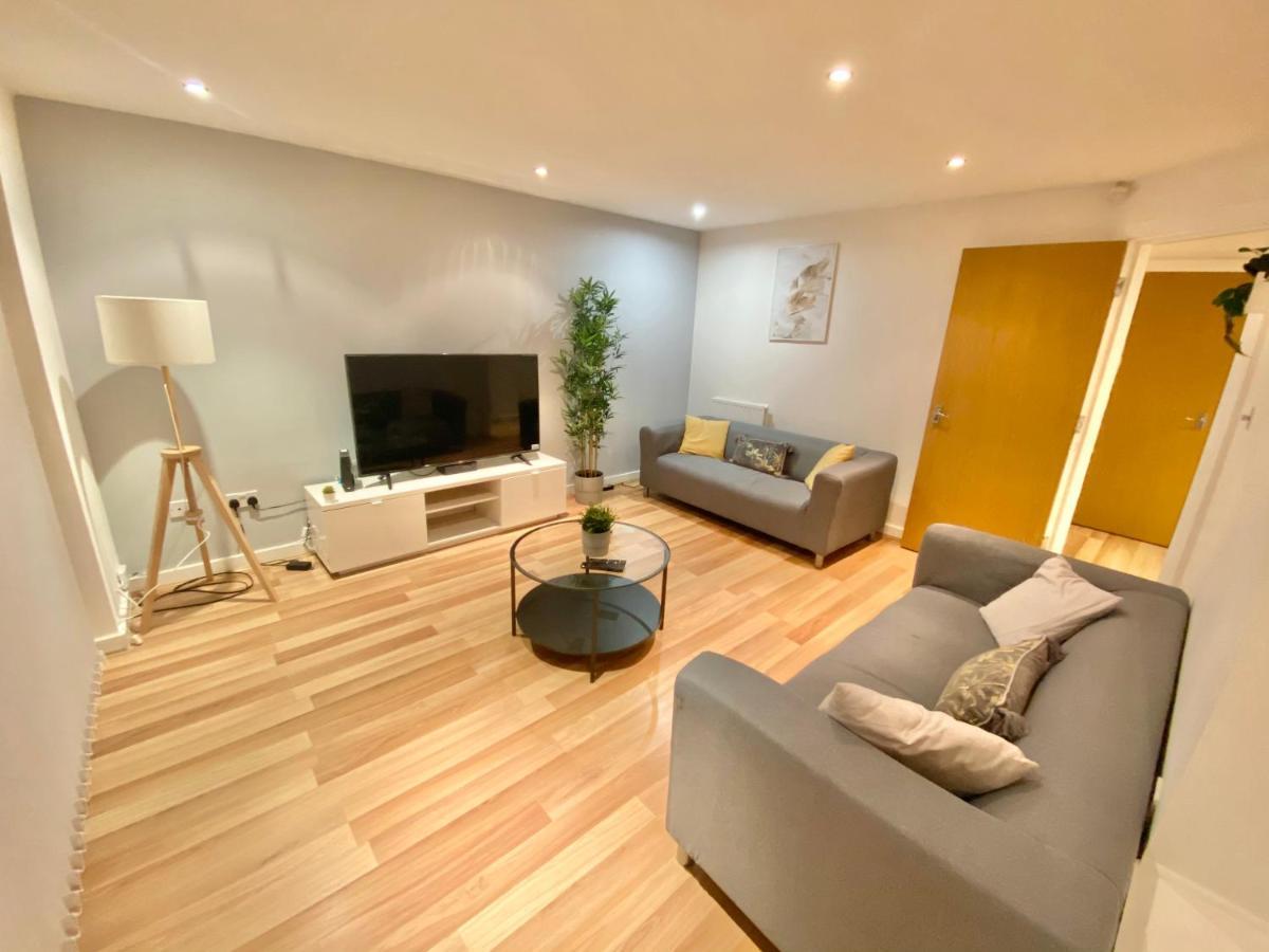 Large 5-Bed City Centre Townhouse With Secure Parking 맨체스터 외부 사진